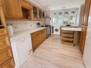 Photo 25- click for photo gallery